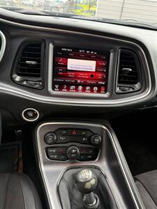2015 Dodge Challenger R/T Plus   - Photo 15 - Albany, OR 97322