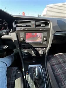 2018 Volkswagen Golf GTI S   - Photo 14 - Albany, OR 97322