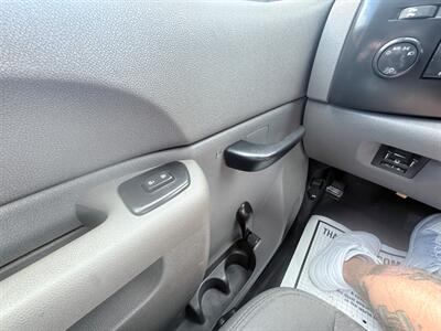 2011 GMC Sierra 2500HD Work Truck   - Photo 7 - Albany, OR 97322
