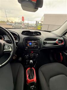 2017 Jeep Renegade Trailhawk   - Photo 17 - Albany, OR 97322