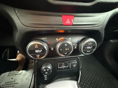 2017 Jeep Renegade Trailhawk   - Photo 13 - Albany, OR 97322