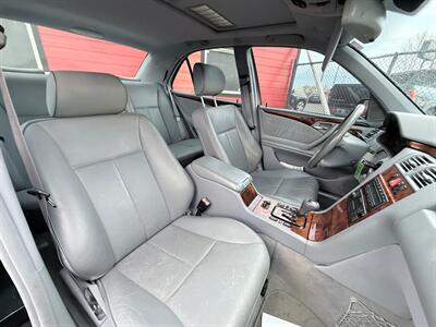 2000 Mercedes-Benz E 320   - Photo 11 - Albany, OR 97322