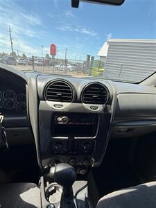 2004 GMC Envoy XL SLE   - Photo 11 - Albany, OR 97322
