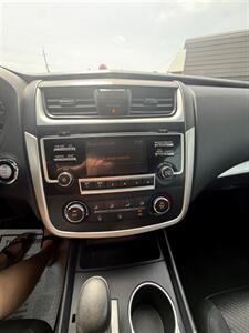 2017 Nissan Altima 2.5 SR   - Photo 13 - Albany, OR 97322
