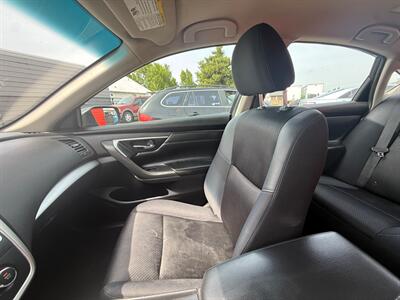 2017 Nissan Altima 2.5 SR   - Photo 12 - Albany, OR 97322