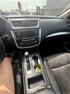 2017 Nissan Altima 2.5 SR   - Photo 14 - Albany, OR 97322