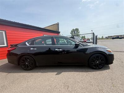 2017 Nissan Altima 2.5 SR   - Photo 2 - Albany, OR 97322