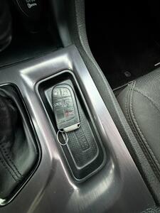 2018 Dodge Charger SXT   - Photo 13 - Albany, OR 97322