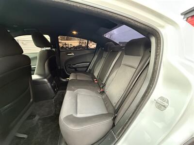 2018 Dodge Charger SXT   - Photo 8 - Albany, OR 97322
