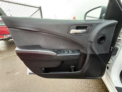 2018 Dodge Charger SXT   - Photo 11 - Albany, OR 97322