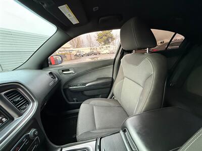 2018 Dodge Charger SXT   - Photo 9 - Albany, OR 97322