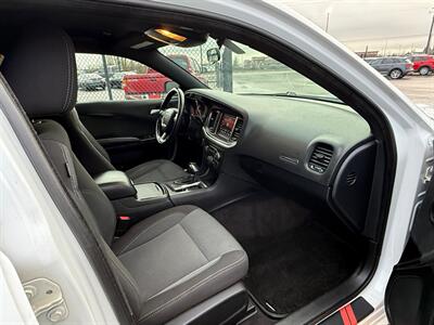 2018 Dodge Charger SXT   - Photo 5 - Albany, OR 97322