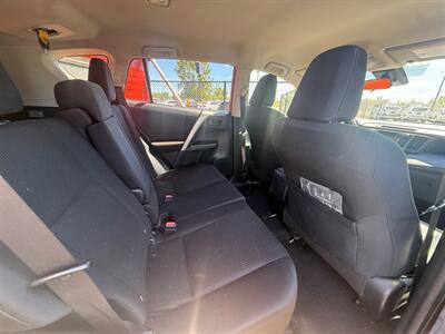2017 Toyota RAV4 LE   - Photo 9 - Albany, OR 97322