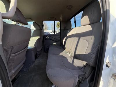 2017 Nissan Frontier S   - Photo 9 - Albany, OR 97322