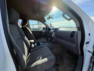 2017 Nissan Frontier S   - Photo 6 - Albany, OR 97322