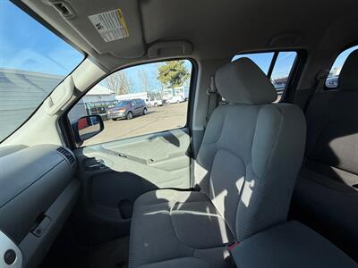 2017 Nissan Frontier S   - Photo 11 - Albany, OR 97322