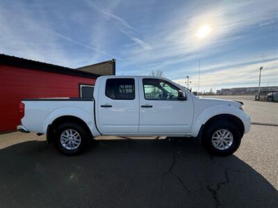 2017 Nissan Frontier S   - Photo 2 - Albany, OR 97322