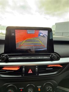 2023 Kia Forte LXS   - Photo 11 - Albany, OR 97322