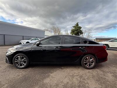 2023 Kia Forte LXS   - Photo 6 - Albany, OR 97322
