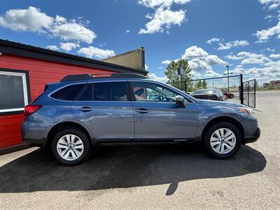 2017 Subaru Outback 2.5i Premium   - Photo 2 - Albany, OR 97322