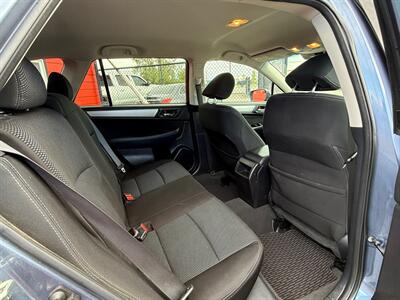 2017 Subaru Outback 2.5i Premium   - Photo 7 - Albany, OR 97322