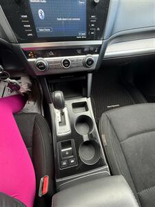2017 Subaru Outback 2.5i Premium   - Photo 12 - Albany, OR 97322