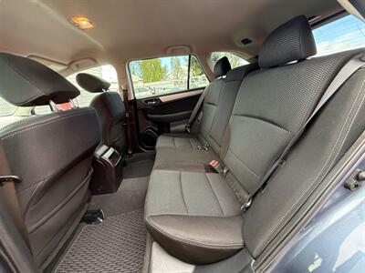 2017 Subaru Outback 2.5i Premium   - Photo 9 - Albany, OR 97322
