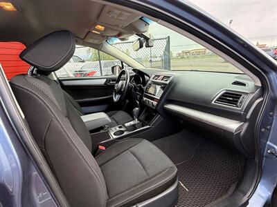 2017 Subaru Outback 2.5i Premium   - Photo 6 - Albany, OR 97322