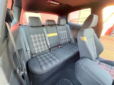 2012 Volkswagen GTI Base PZEV   - Photo 16 - Albany, OR 97322