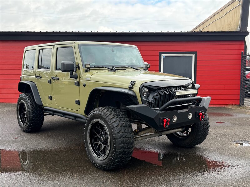 2013 Jeep Wrangler Unlimited Moab Sahara