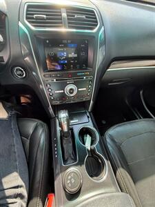 2017 Ford Explorer Limited   - Photo 13 - Albany, OR 97322