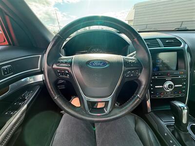 2017 Ford Explorer Limited   - Photo 12 - Albany, OR 97322