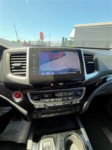 2016 Honda Pilot Touring   - Photo 12 - Albany, OR 97322