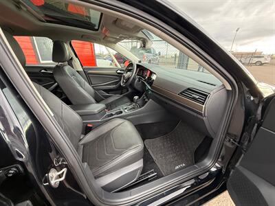 2021 Volkswagen Jetta SEL Premium   - Photo 8 - Albany, OR 97322