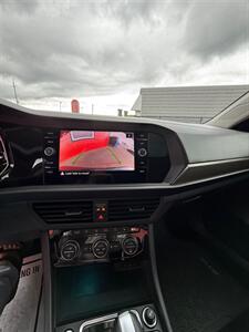 2021 Volkswagen Jetta SEL Premium   - Photo 15 - Albany, OR 97322