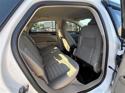 2017 Ford Fusion SE   - Photo 7 - Albany, OR 97322
