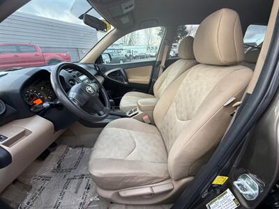 2011 Toyota RAV4   - Photo 14 - Albany, OR 97322
