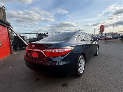 2015 Toyota Camry LE   - Photo 3 - Albany, OR 97322
