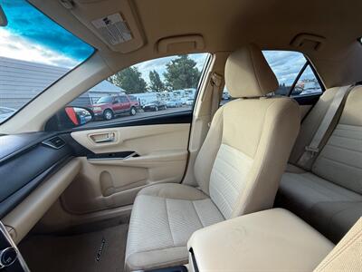 2015 Toyota Camry LE   - Photo 16 - Albany, OR 97322