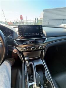 2018 Honda Accord Sport   - Photo 15 - Albany, OR 97322