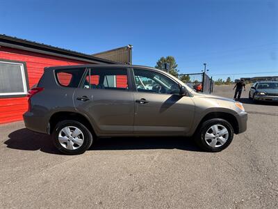 2009 Toyota RAV4   - Photo 2 - Albany, OR 97322