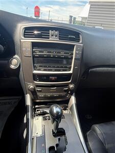 2009 Lexus IS 250   - Photo 9 - Albany, OR 97322