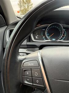 2015 Volvo V60 T5 Drive-E Premier Plus   - Photo 18 - Albany, OR 97322