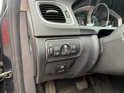 2015 Volvo V60 T5 Drive-E Premier Plus   - Photo 10 - Albany, OR 97322