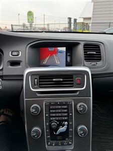 2015 Volvo V60 T5 Drive-E Premier Plus   - Photo 17 - Albany, OR 97322