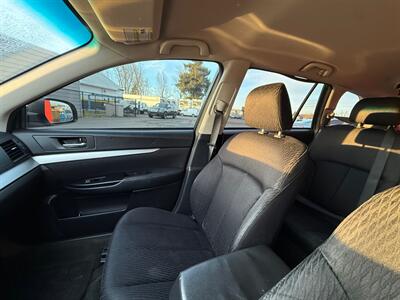 2012 Subaru Outback 2.5i Premium   - Photo 12 - Albany, OR 97322