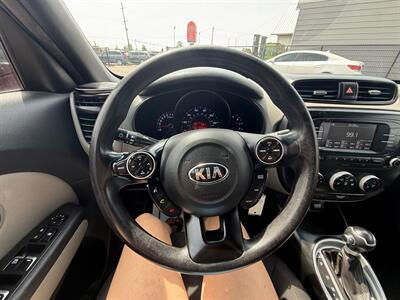 2017 Kia Soul   - Photo 15 - Albany, OR 97322