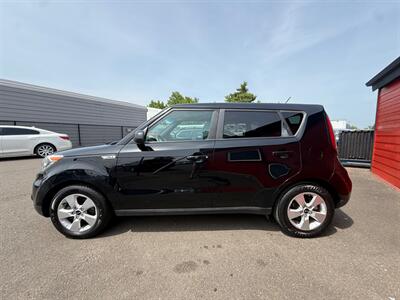 2017 Kia Soul   - Photo 5 - Albany, OR 97322
