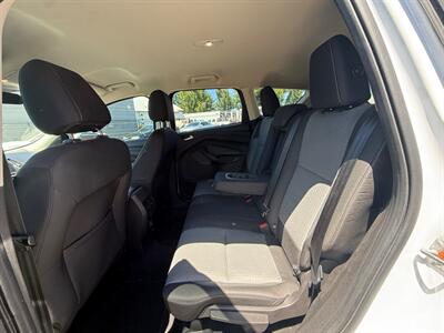 2017 Ford Escape SE   - Photo 9 - Albany, OR 97322