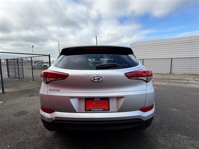 2017 Hyundai TUCSON SE   - Photo 4 - Albany, OR 97322